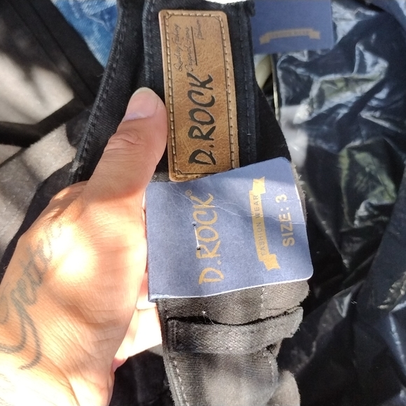 Capris - Picture 5 of 5